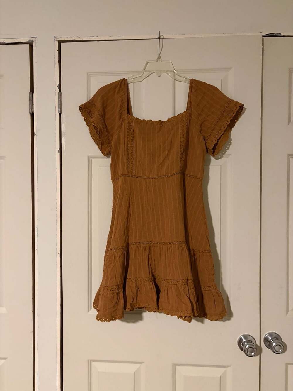 American Eagle Tiered Mini Dress Size L Brown Eyelet Lace Trim Peasant Boho